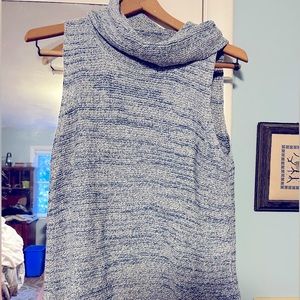 Loft EUC Medium Petite Sleeveless Turtleneck